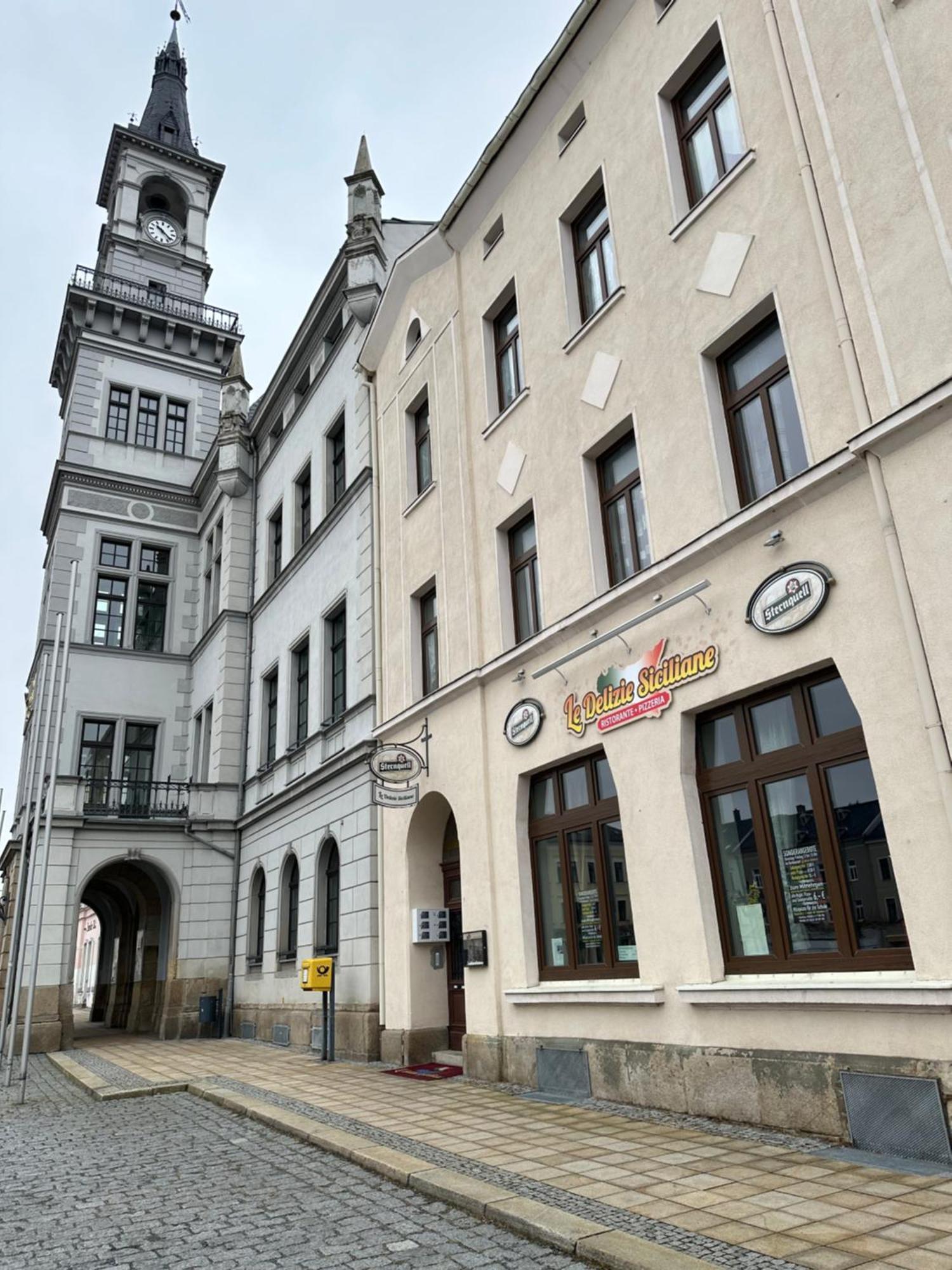Ein Zimmer Wohnung Am Markt Oelsnitz  ภายนอก รูปภาพ